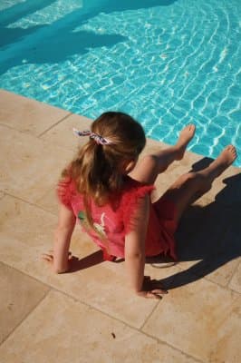 Konges Sløjd - Thalia svømmevest- viva magenta - billede 3